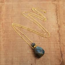 effect perfume necklace – labradorite stone